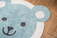 FAV 32 - carpet bear